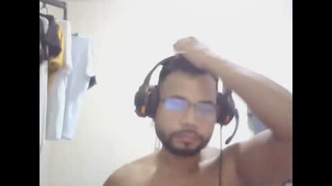 hot_wey98 online show from 22, 10, 2025