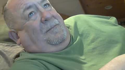 Snapshot of hotandhornyxxx1 chatting on 2, 4, 2026 Hot and Horny online show from 2, 4, 2026