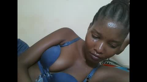 Snapshot of hotbabbee chatting on 4, 5, 2026 love online show from 4, 5, 2026