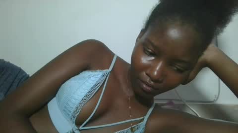 Snapshot of hotbabbee chatting on 12, 6, 2026 love online show from 12, 6, 2026