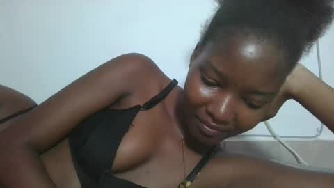 Snapshot of hotbabbee chatting on 13, 6, 2026 love online show from 13, 6, 2026