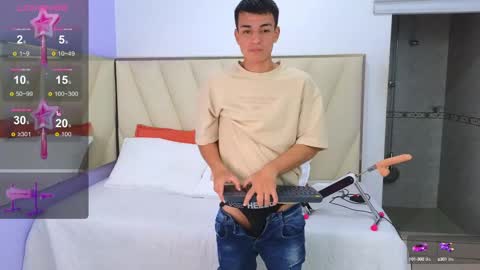 hotboy21_ online show from 1, 10, 2025