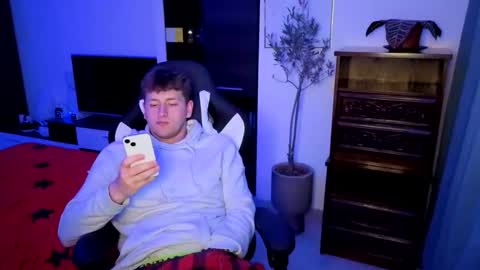 Hotboyshorny online show from 25, 4, 2026