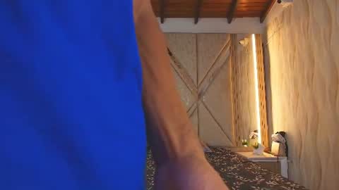 hotcouple_222 online show from 15, 6, 2026