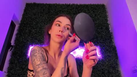 hotfallingdevil online show from 31, 3, 2026