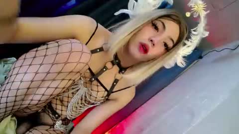 Snapshot of hotfucking_queen1111 chatting on 17, 6, 2026 hotfucking_queen1111 online show from 17, 6, 2026