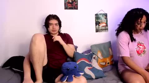Snapshot of hothoneychile chatting on 26, 6, 2026 Sam and Nico online show from 26, 6, 2026