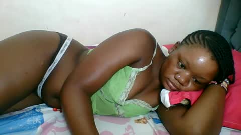 Snapshot of hotjeylee chatting on 4, 7, 2026 LOYCE online show from 4, 7, 2026
