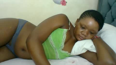 Snapshot of hotjeylee chatting on 14, 7, 2026 LOYCE online show from 14, 7, 2026