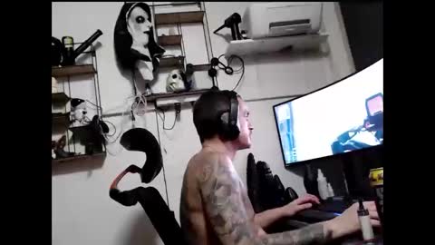 Snapshot of hotkinkytat chatting on 1, 1, 2025 hotkinkytat online show from 1, 1, 2025