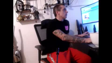 Snapshot of hotkinkytat chatting on 24, 2, 2025 hotkinkytat online show from 24, 2, 2025