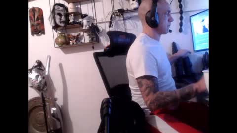 Snapshot of hotkinkytat chatting on 12, 3, 2025 hotkinkytat online show from 12, 3, 2025