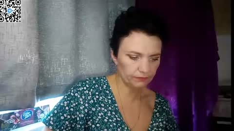 hotmamaqueen234 online show from 25, 6, 2026