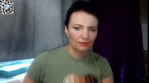 hotmamaqueen234 online show from 10, 7, 2026