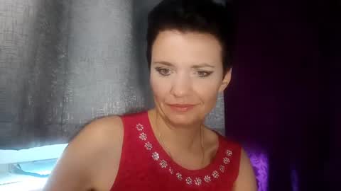 hotmamaqueen234 online show from 24, 7, 2026