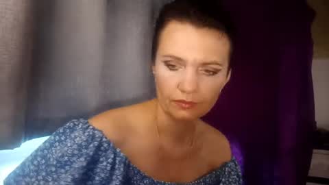hotmamaqueen234 online show from 5, 8, 2026