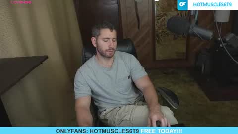 Snapshot of hotmuscles6t9 chatting on 16, 6, 2026 hotmuscles6t9 online show from 16, 6, 2026