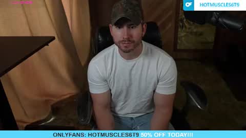 Snapshot of hotmuscles6t9 chatting on 13, 7, 2026 hotmuscles6t9 online show from 13, 7, 2026