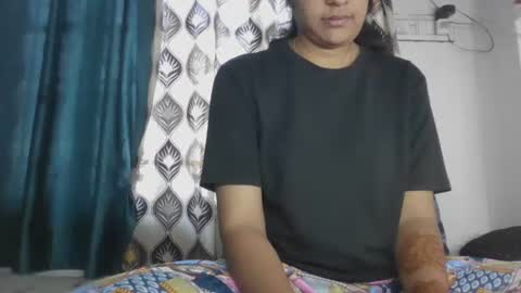Snapshot of hotnsweetindian chatting on 9, 11, 2025 lola online show from 9, 11, 2025