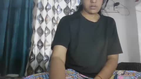 Snapshot of hotnsweetindian chatting on 13, 11, 2025 lola online show from 13, 11, 2025