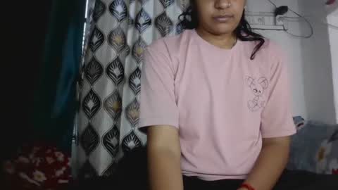 Snapshot of hotnsweetindian chatting on 18, 12, 2025 lola online show from 18, 12, 2025