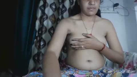Snapshot of hotnsweetindian chatting on 1, 2, 2026 lola online show from 1, 2, 2026