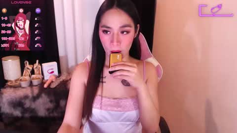 Jade Cruz online show from 3, 2, 2026