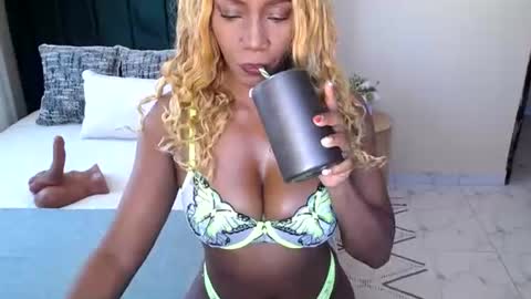 Snapshot of hotshyfreakylady chatting on 21, 6, 2026 Sahara online show from 21, 6, 2026