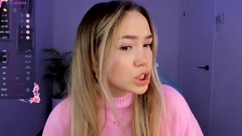 Snapshot of hottease_pvt chatting on 10, 12, 2024 hello Im Eva online show from 10, 12, 2024