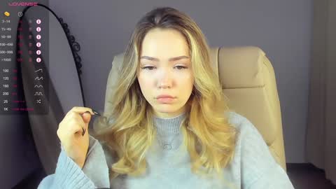 Snapshot of hottease_pvt chatting on 18, 1, 2025 hello Im Eva online show from 18, 1, 2025