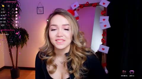 Snapshot of hottease_pvt chatting on 12, 2, 2025 hello Im Eva online show from 12, 2, 2025