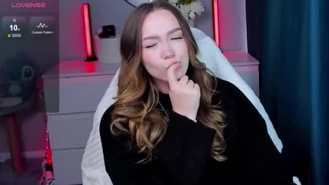 Snapshot of hottease_pvt chatting on 8, 10, 2025 hello Im Eva online show from 8, 10, 2025