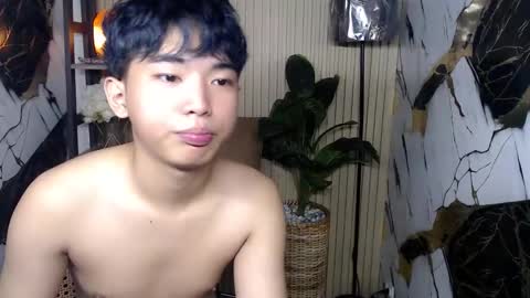 Snapshot of hottestloues chatting on 1, 6, 2026 hottestloues online show from 1, 6, 2026