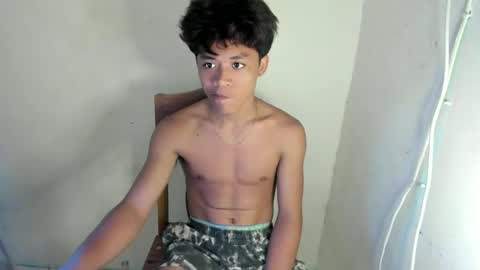 Snapshot of hottie_migs chatting on 12, 4, 2026 hottie_migs online show from 12, 4, 2026