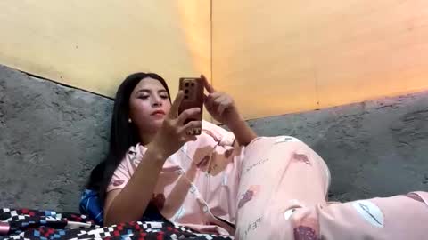 hottie_wildasian4uxxx online show from 8, 4, 2026