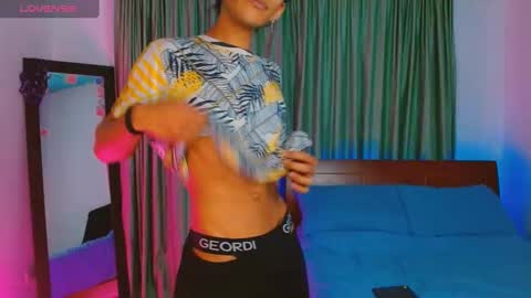 Snapshot of hottieboycrazy chatting on 4, 3, 2025 stiven online show from 4, 3, 2025