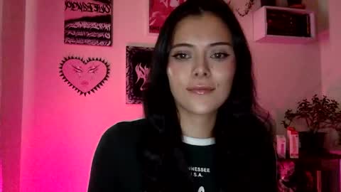 Snapshot of hottietat4u chatting on 29, 10, 2025 Tat online show from 29, 10, 2025