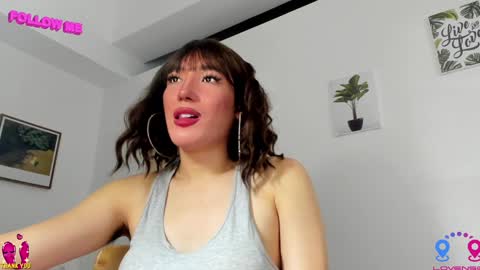 Snapshot of hottycrishinaxx chatting on 5, 12, 2024 crishinahotty online show from 5, 12, 2024