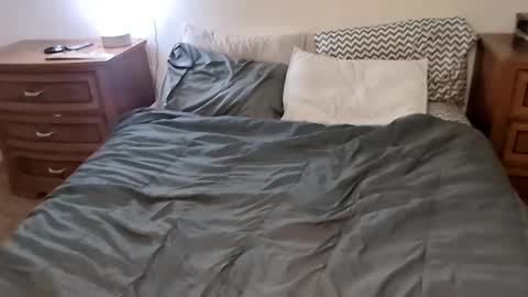 Snapshot of hotwetfreak chatting on 15, 1, 2025 Lili Vixen online show from 15, 1, 2025