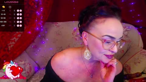 Snapshot of hotzlata chatting on 8, 2, 2025 Hotzlata online show from 8, 2, 2025