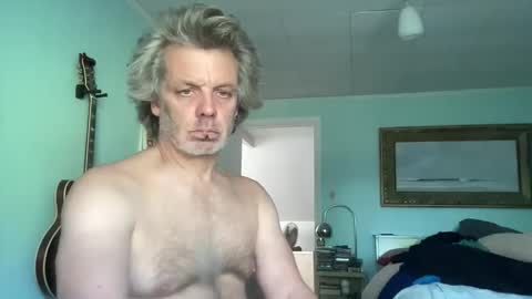 howlingatnothing online show from 1, 10, 2025