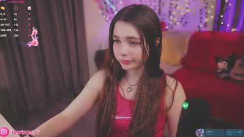 Snapshot of howtomeow chatting on 10, 6, 2026 Mia online show from 10, 6, 2026