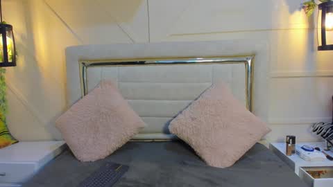 Snapshot of huddah_cam chatting on 28, 1, 2025 huddah online show from 28, 1, 2025