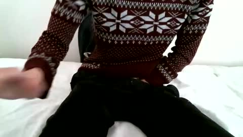 Snapshot of hug_me chatting on 6, 2, 2025 Keanu online show from 6, 2, 2025