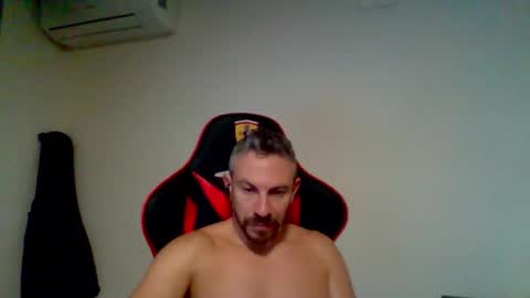 Snapshot of huge__cumshot chatting on 9, 10, 2025 huge__cumshot online show from 9, 10, 2025