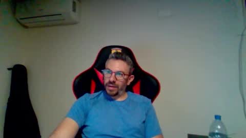 Snapshot of huge__cumshot chatting on 24, 2, 2026 huge__cumshot online show from 24, 2, 2026