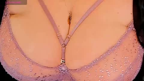 Snapshot of huge_booobs chatting on 11, 2, 2026 milli online show from 11, 2, 2026