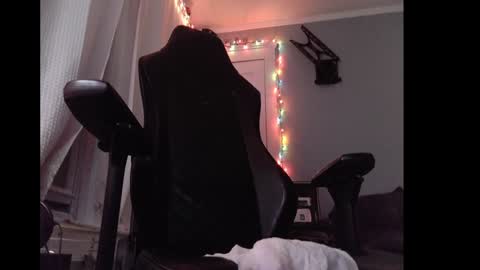 Snapshot of hugecock9x7 chatting on 13, 12, 2024 9InchClub online show from 13, 12, 2024