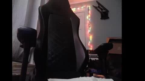 Snapshot of hugecock9x7 chatting on 1, 3, 2025 9InchClub online show from 1, 3, 2025