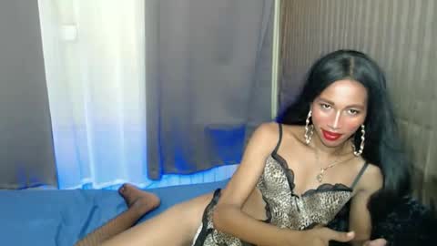 hugecock_caramel online show from 7, 4, 2026